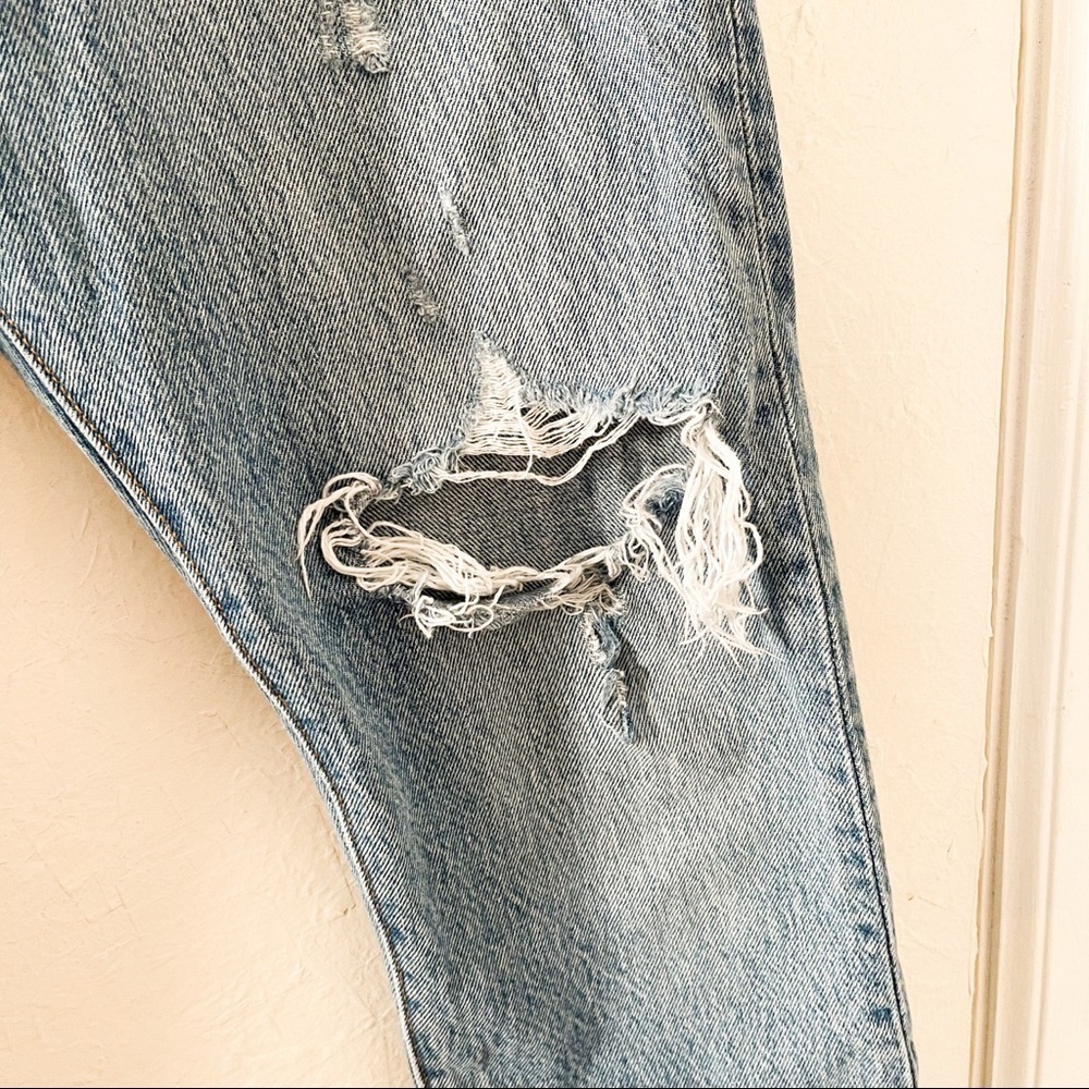 Levi’s 501 High Rise Distressed Button Fly Jeans - Picture 9 of 11
